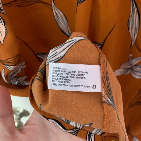 A New Day Floral Shift Dress - Picture 6 of 7